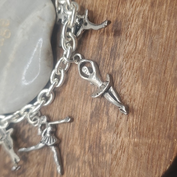 Heirloom vintage ballet dancer charm bracelet B3103 - Picture 2 of 3